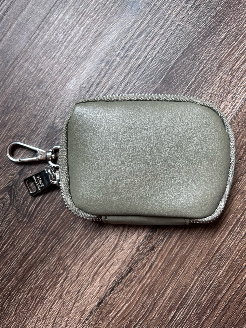 Steve Madden Compact Army Green Zip Pouch Wallet